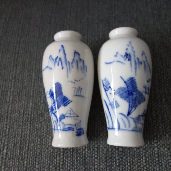 Mini Ceramic Vases (Includes Two of Each Style,  4 in Total) - Picture 10 of 14